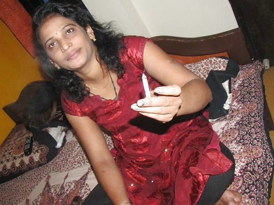 Sexy Indian Desi Bhabhi Nangi XXX Photos 4