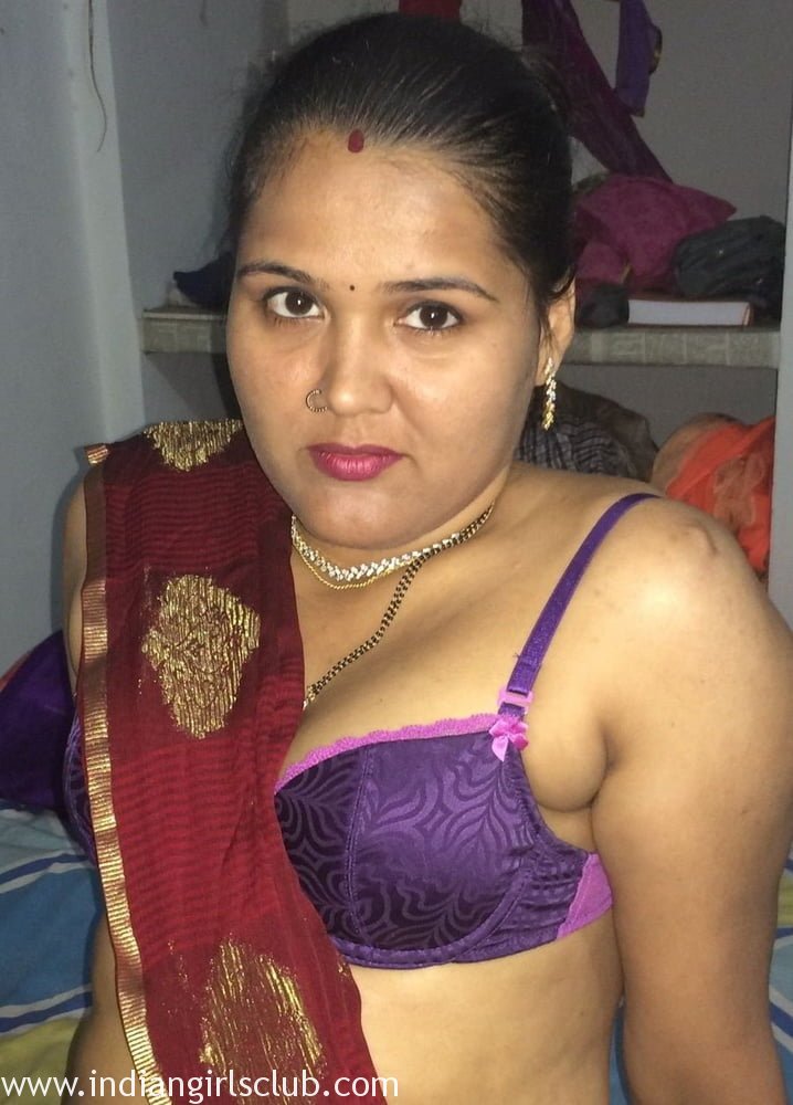 Gujju Bhabhi Nirmala Stripping Saree Having Rough Sex
