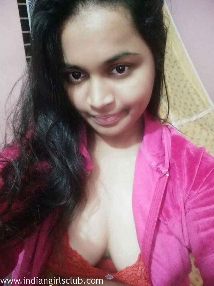 Indian Horny Teen Big Boobs Nude Selfie
