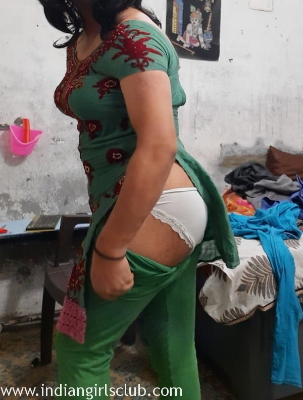 Bengali Bhabhi In Shalwar Suit Showing Her Hairy Pussy