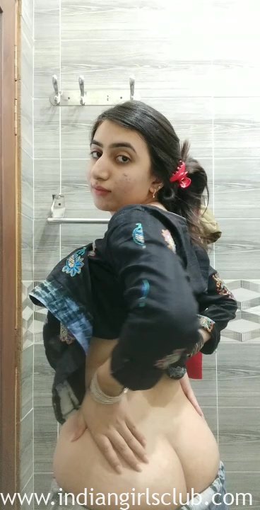 Beautiful Desi College Girl Showing Her Juicy Big Boobs