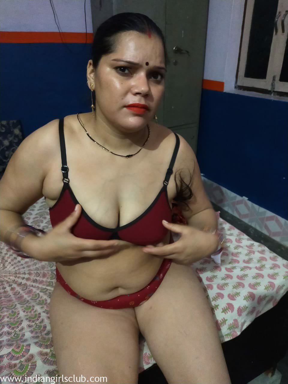 Horny Mature Indian Punjabi Aunty Naked
