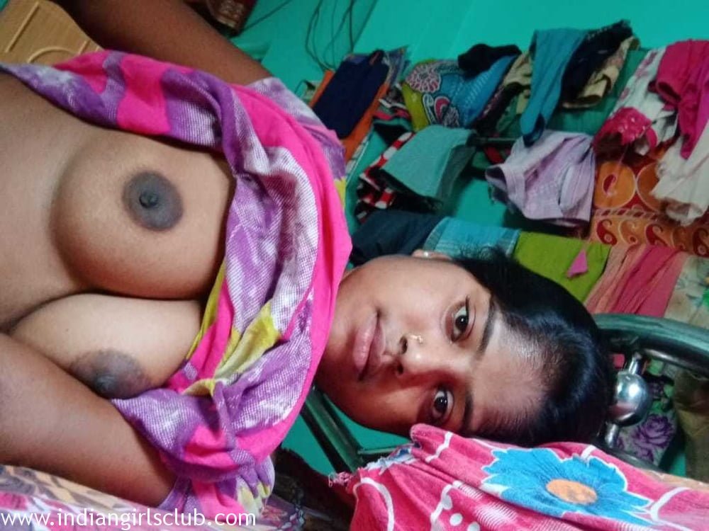 Desi Village Girl Showing Her Juicy Big Tits Naked